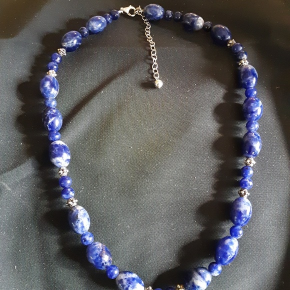 Jewelry - Lapis bead necklace 18" + extender